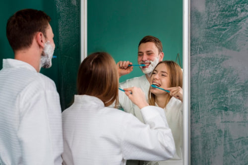 Dentists Advise on Gentle Brushing Methods for Sensitive Teeth