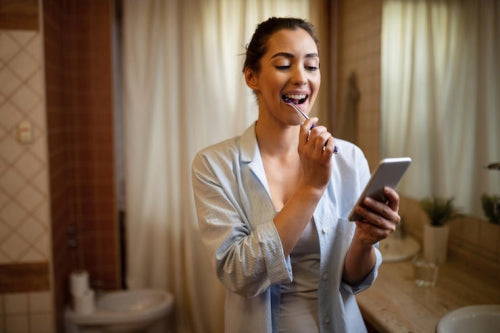 How to Build an Oral Care Routine for Social Media Users