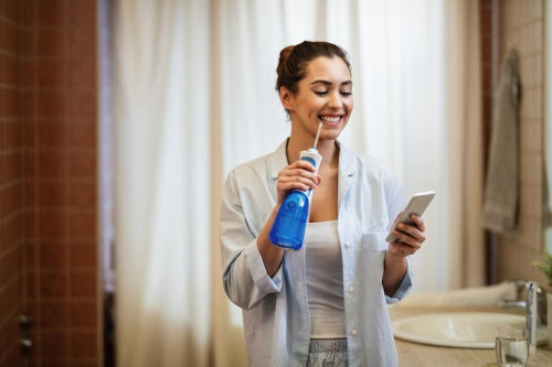 Water Flossers Gain Recognition Among Patients New to the Category