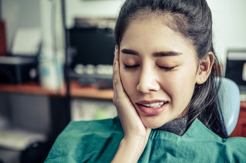 Tooth Sensitivity Causes and Non-Invasive Management Options