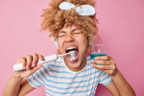 The Role of Water Flossers in Maintaining Gum Health for Orthodontic Patients