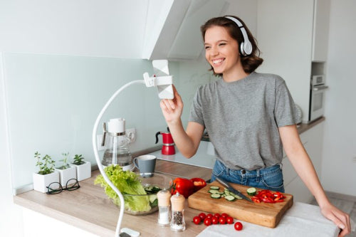 The Benefits of Using a Water Flosser for Your Daily Routine