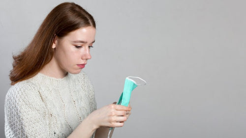 Oral Irrigators vs Traditional Floss: A Comparative Analysis