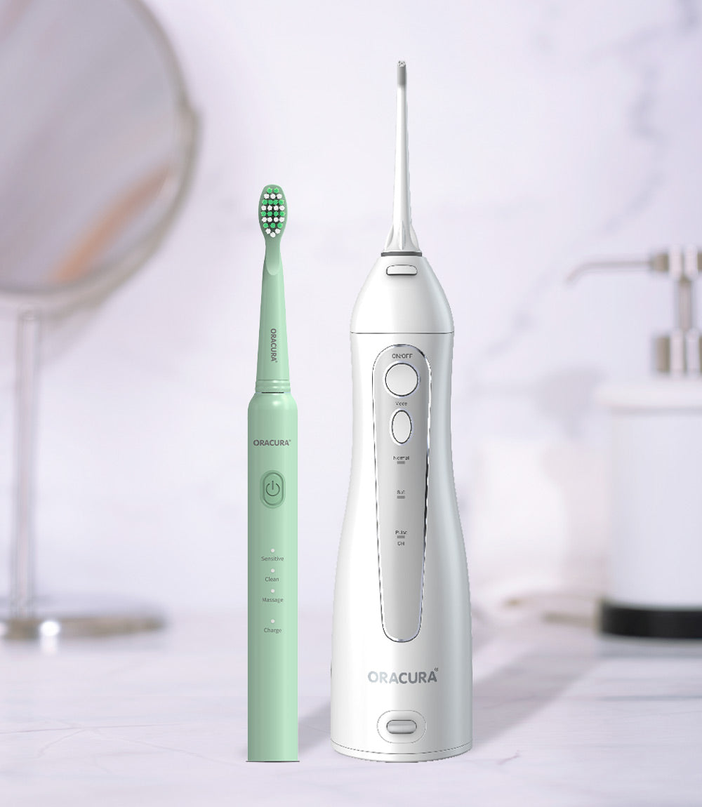 ORACURA® Daily PRO Combo OC150 Smart Water Flosser® Daily PRO & SB200 Sonic Lite Electric Rechargeable Toothbrush